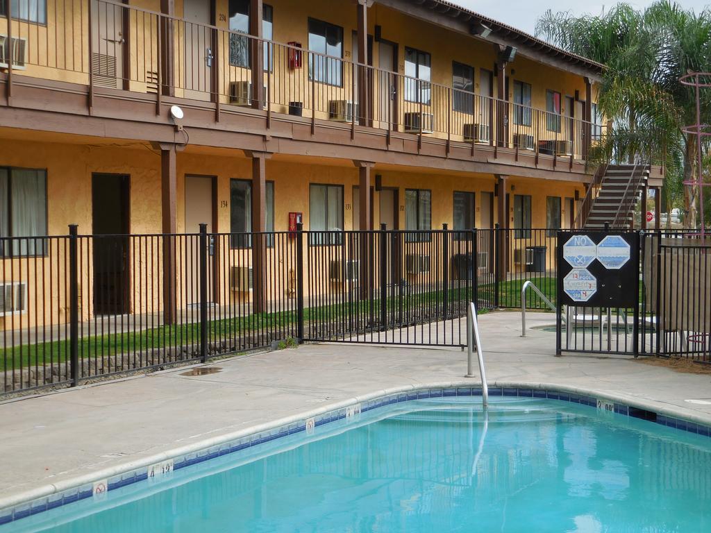 Best Economy Inn & Suites Bakersfield Zewnętrze zdjęcie