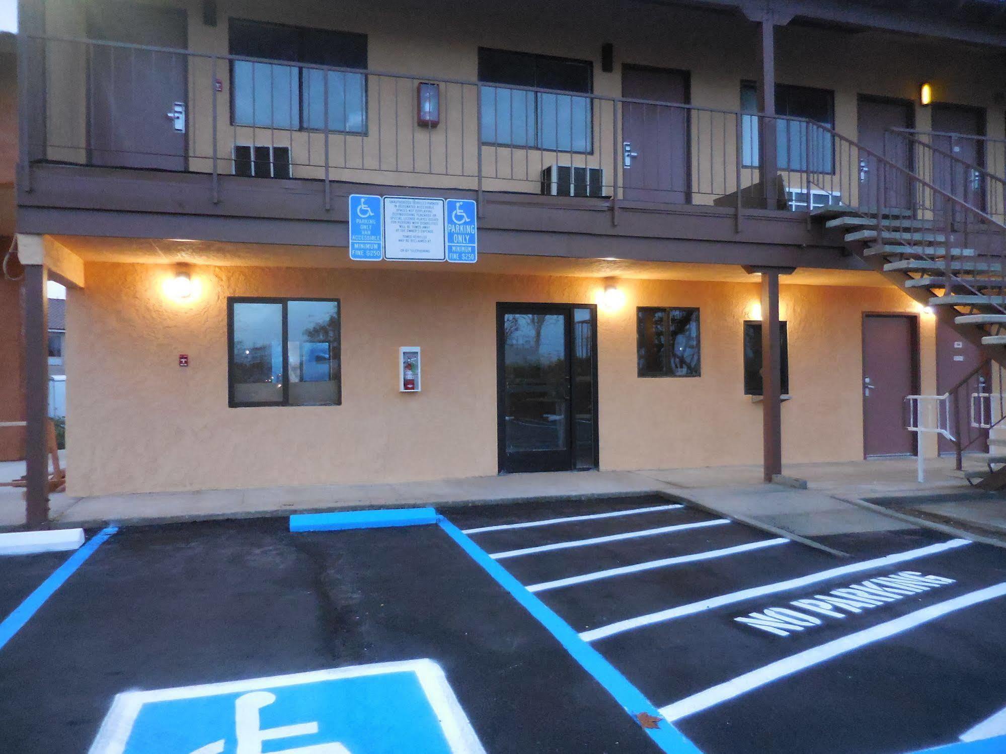 Best Economy Inn & Suites Bakersfield Zewnętrze zdjęcie
